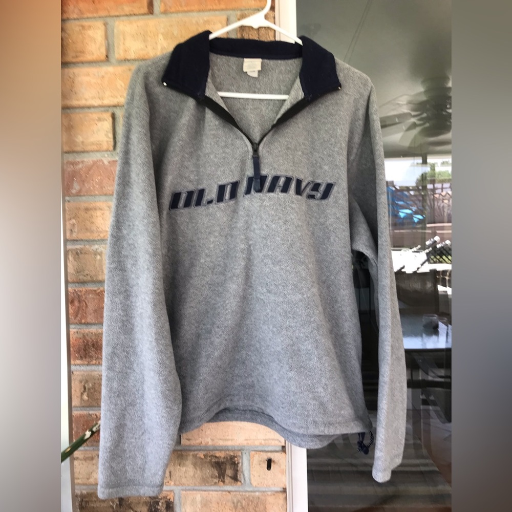 Old Navy vintage Mens L fleece 1/4 zip, gray and navy.